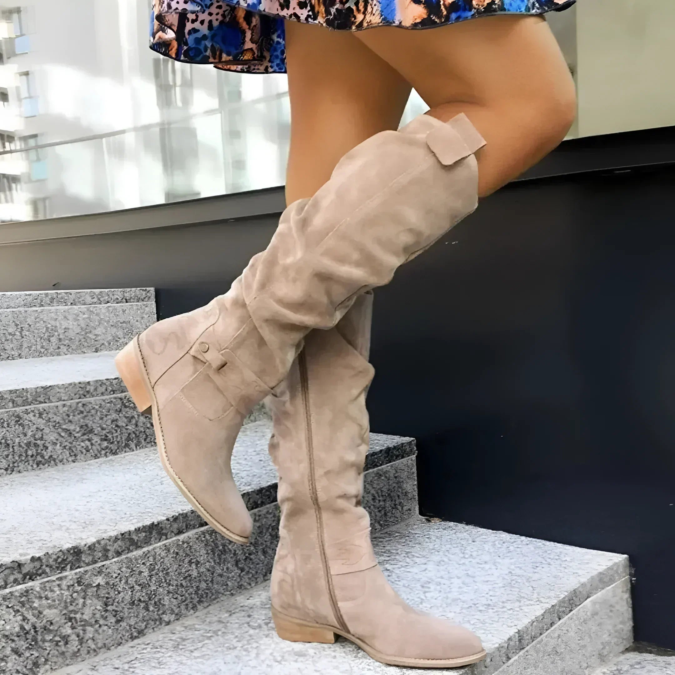 Beige / 3