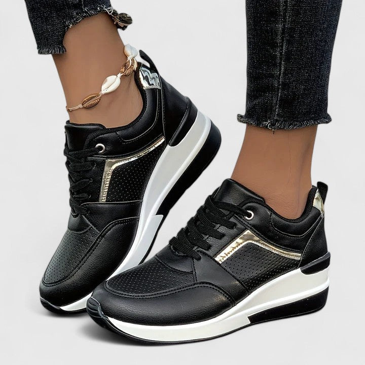 Black / 43 EU