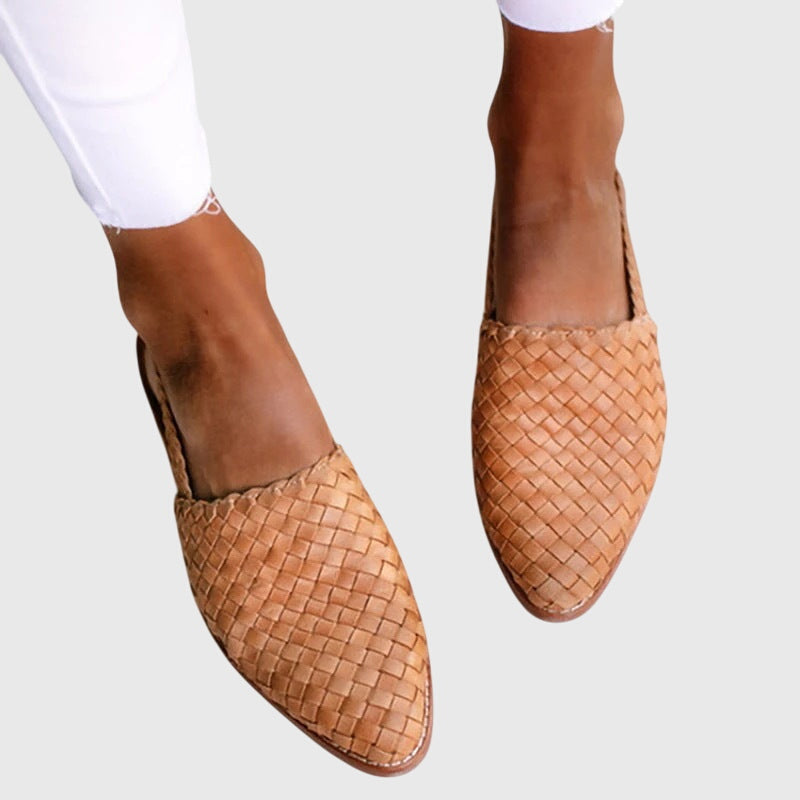 Light brown / 43 EU
