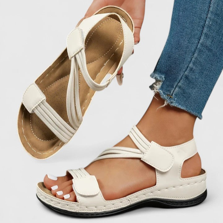 White / 43 EU