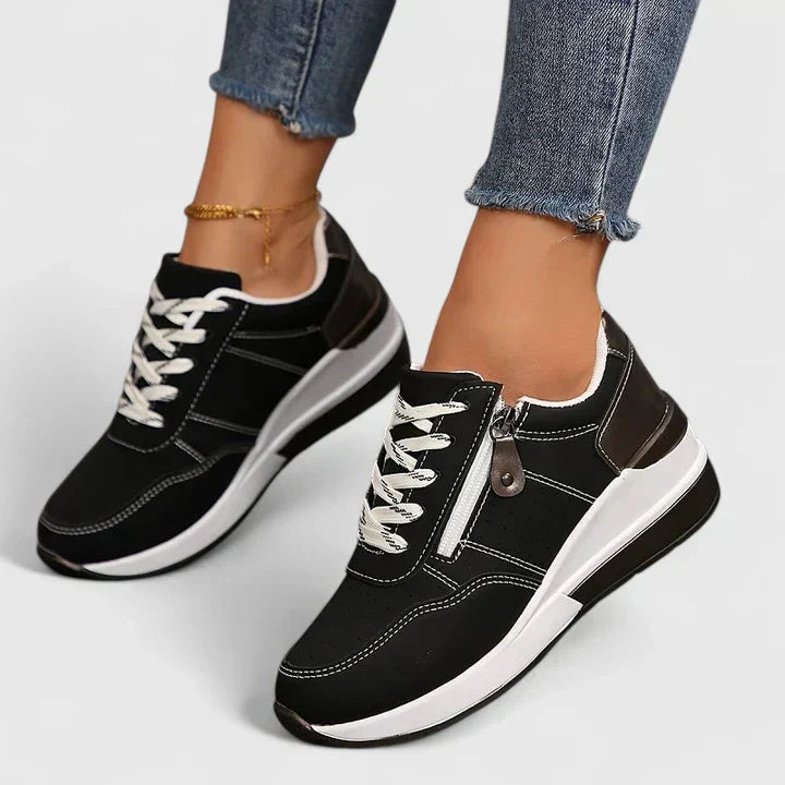 Black / 43 EU