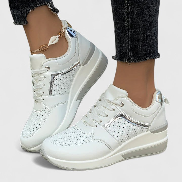 White / 43 EU