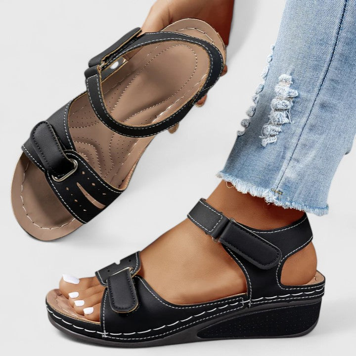 Black / 43 EU
