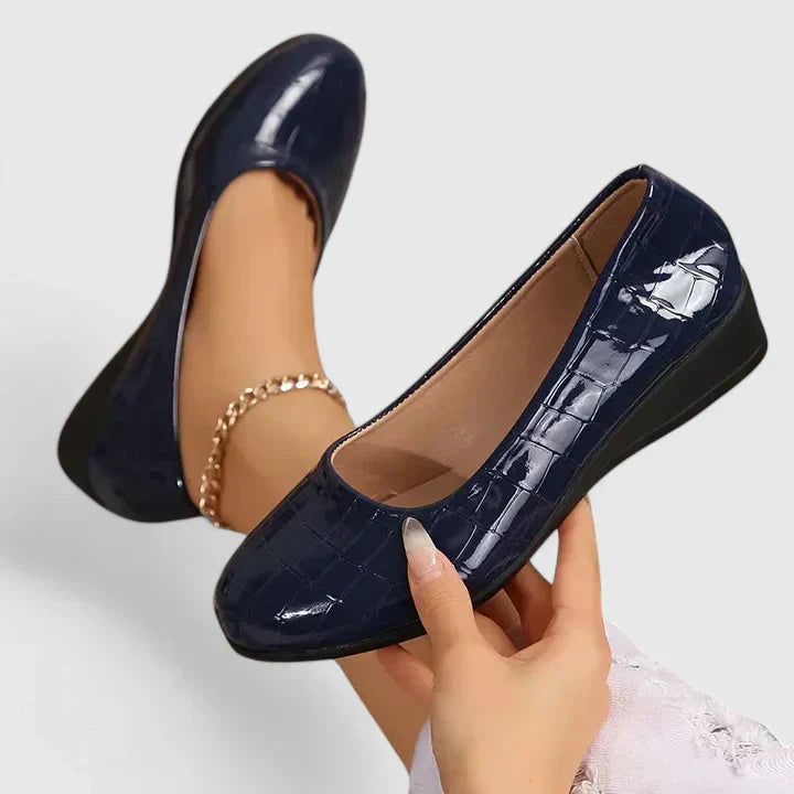 Navy Blue / 43 EU