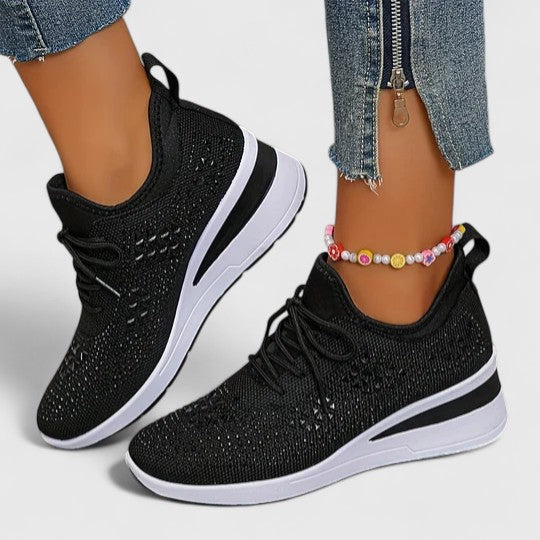 Black / 43 EU