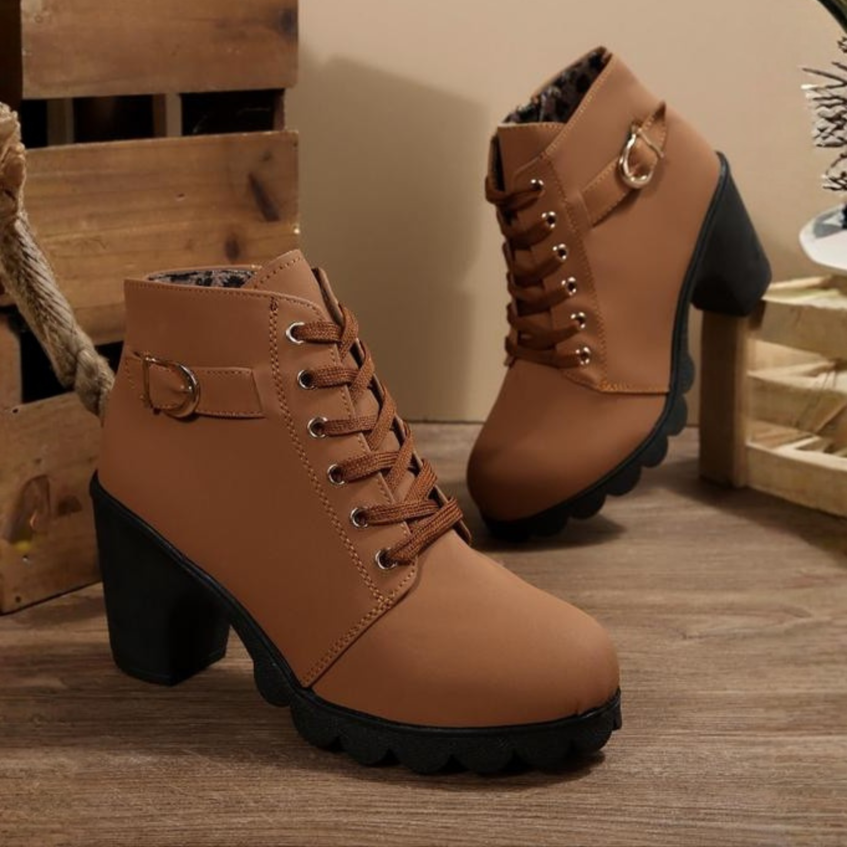 Brown / 42 EU