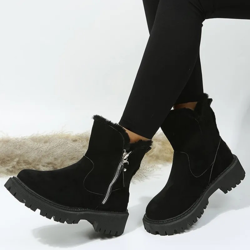 Black / 42 EU