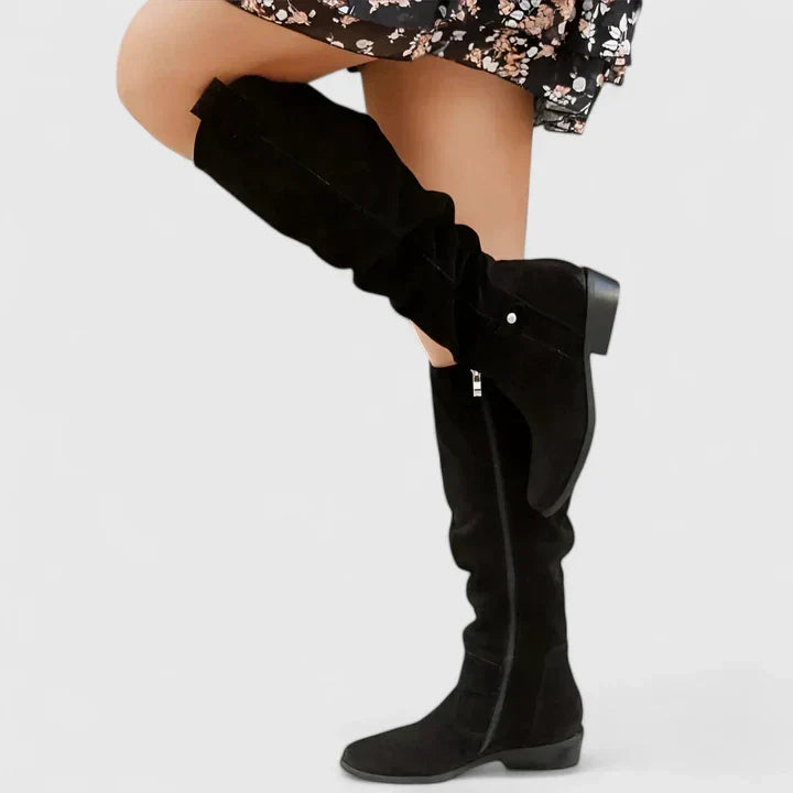 Black / 43 EU