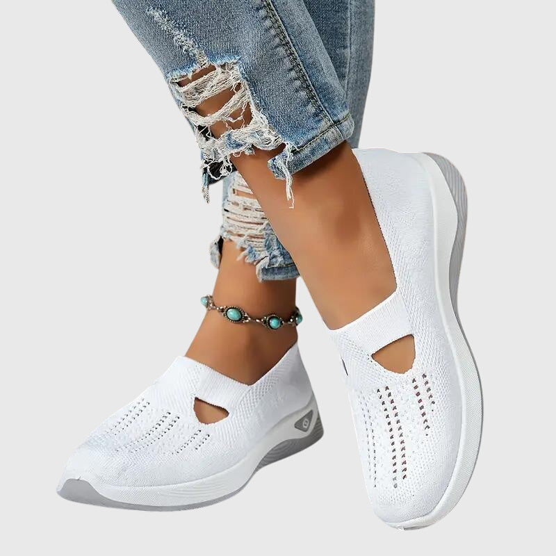 White / 43 EU