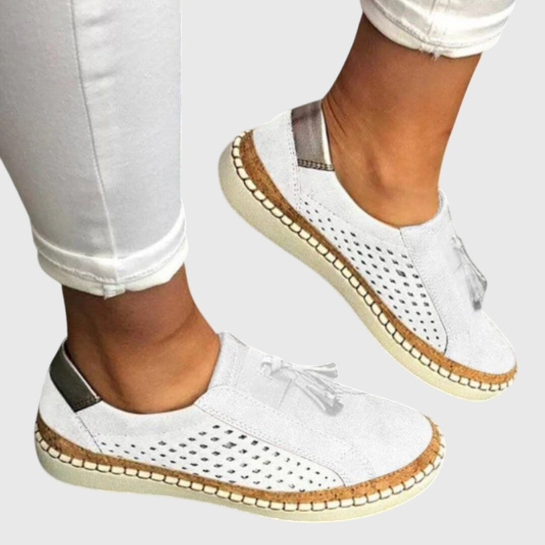 White / 43 EU