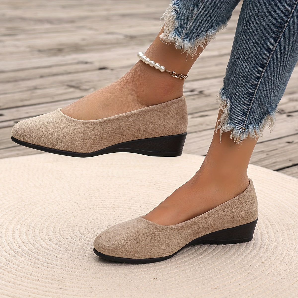 Beige / 42 EU