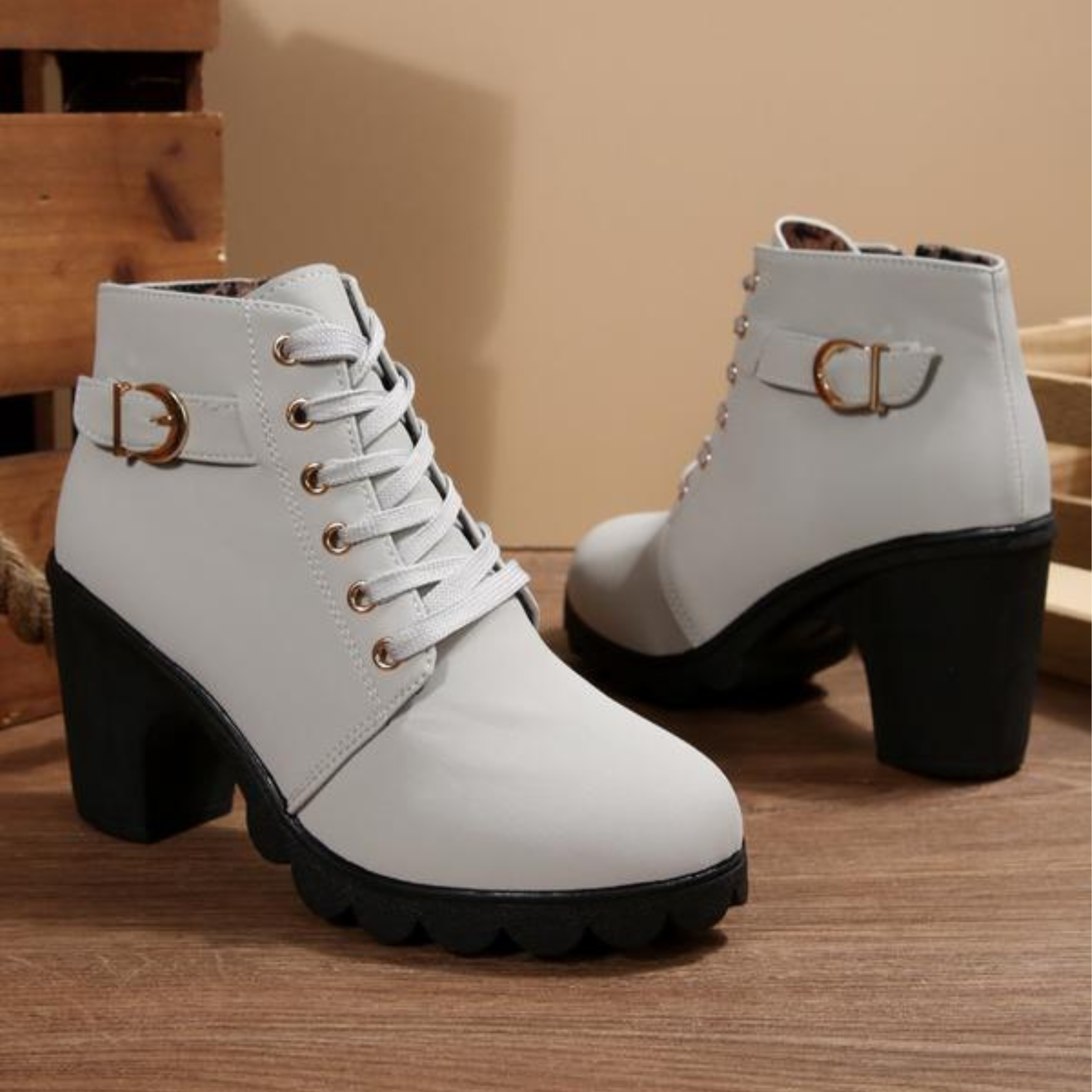 Gray / 42 EU