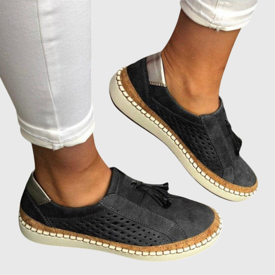 Black / 43 EU