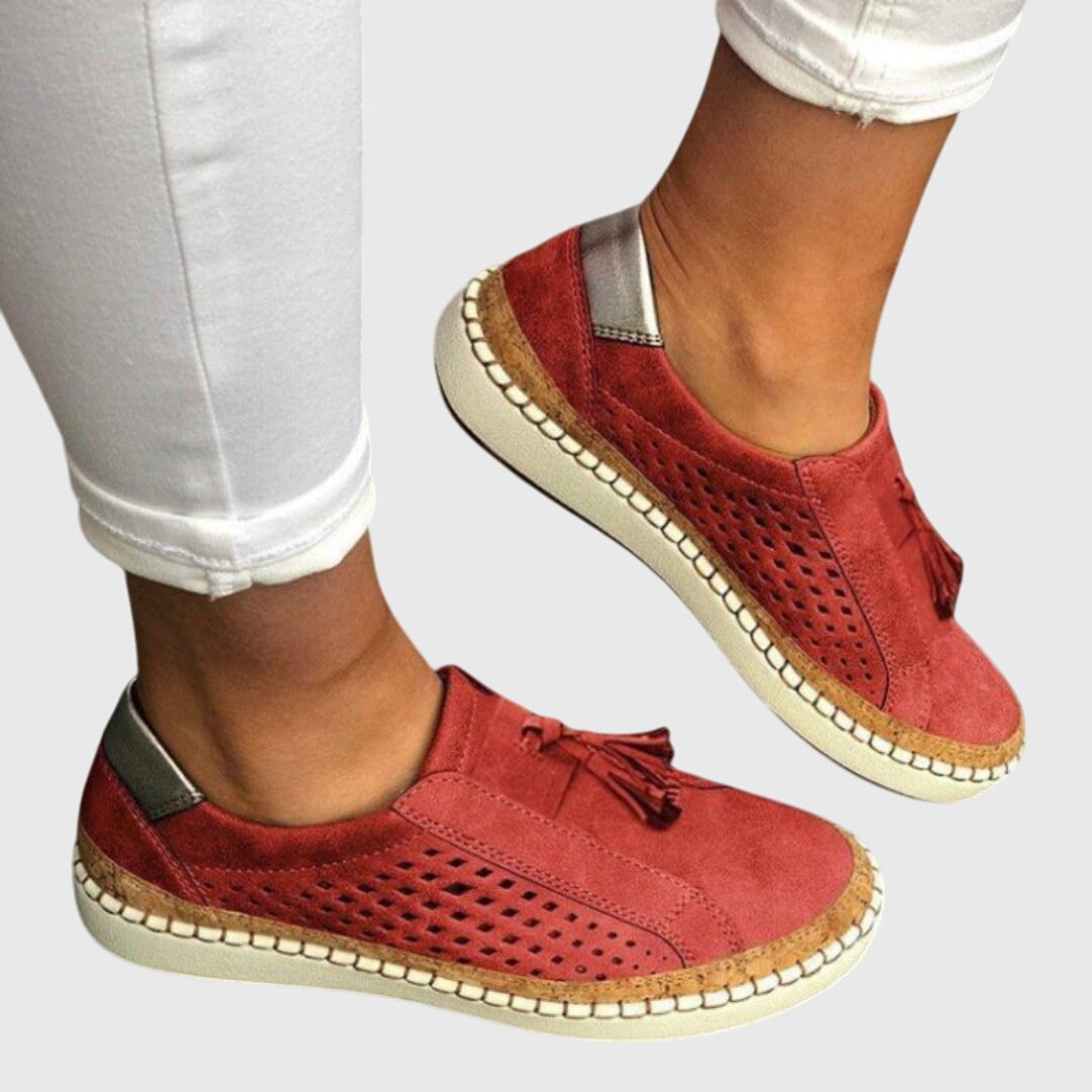 Red / 43 EU