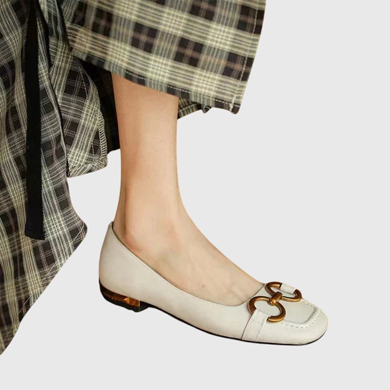 White / 40 EU