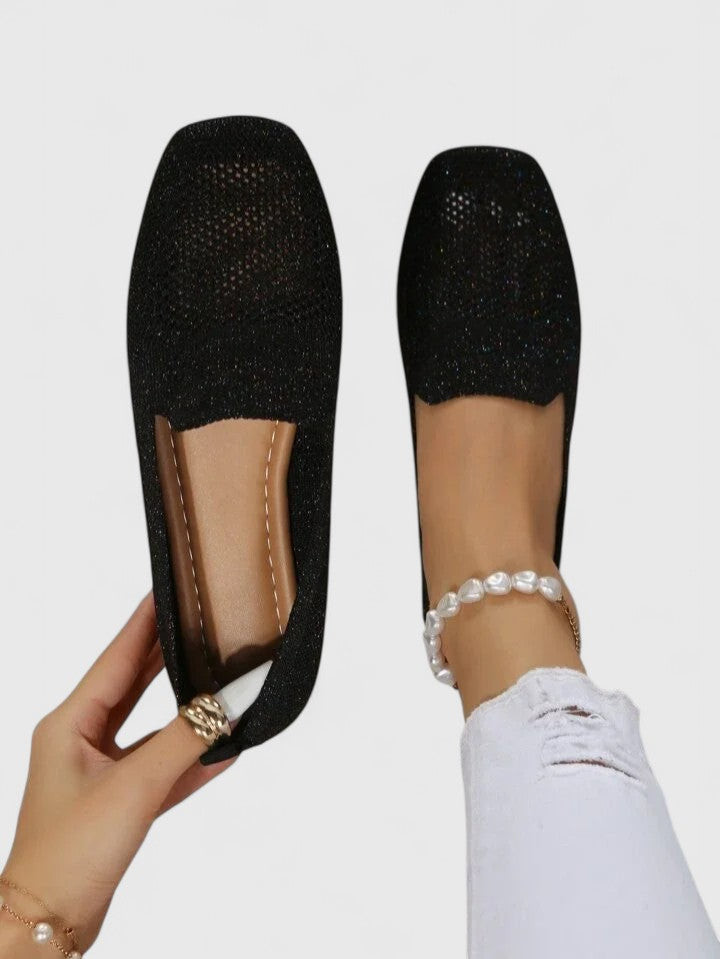 Black / 43 EU
