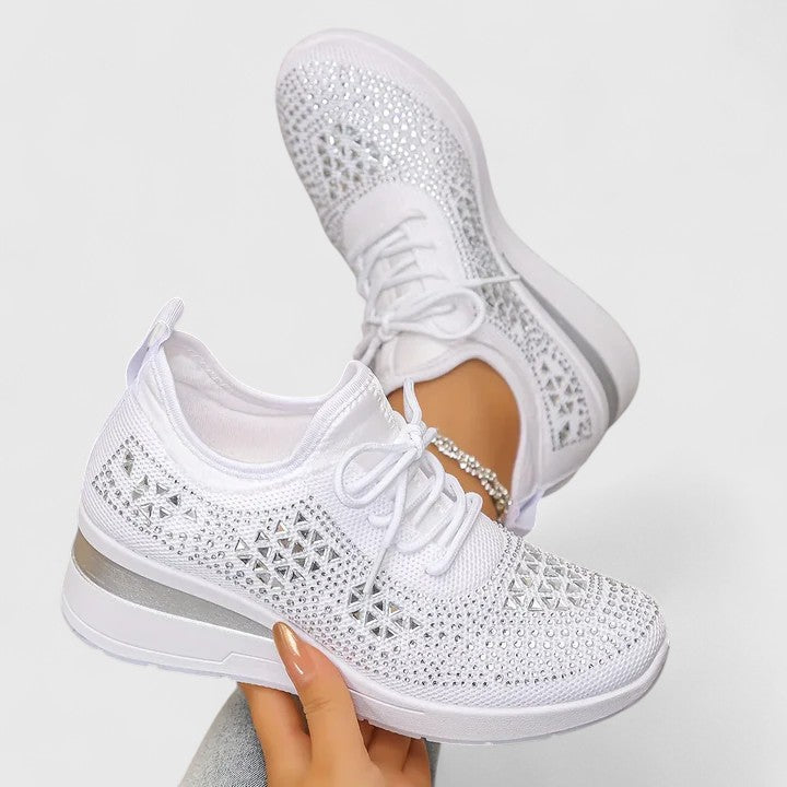 White / 43 EU