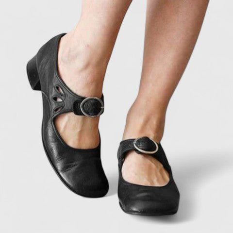 Black / 43 EU