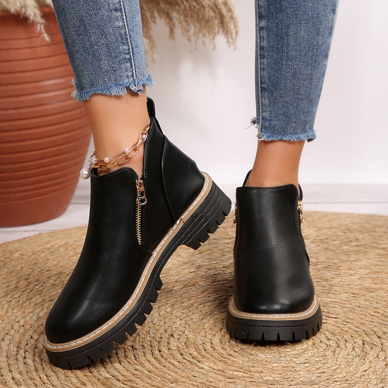 Black / 43 EU