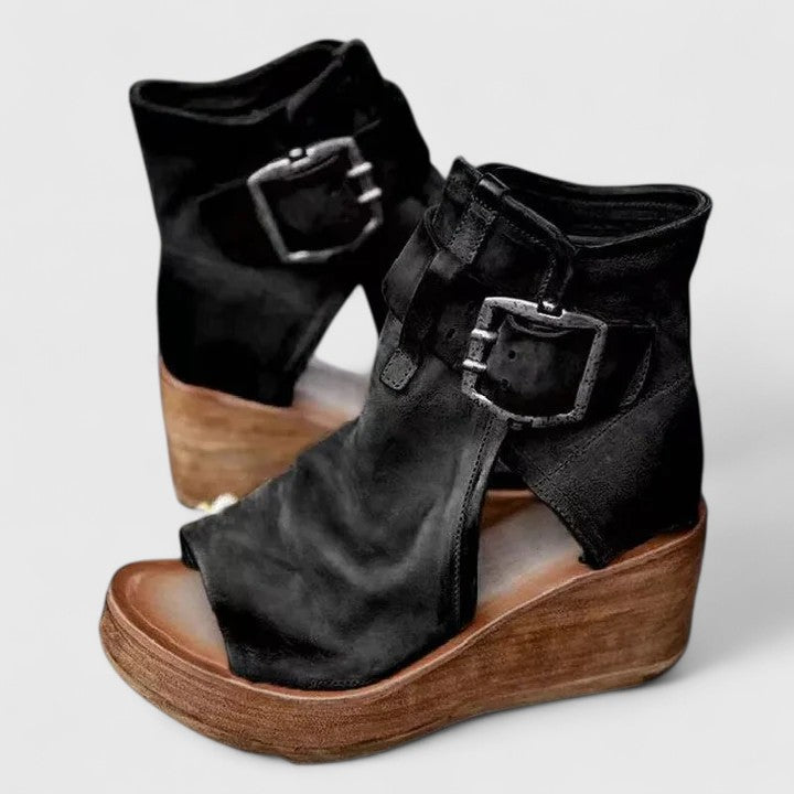 Black / 43 EU