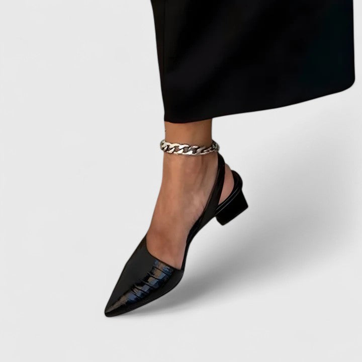 Black / 43 EU