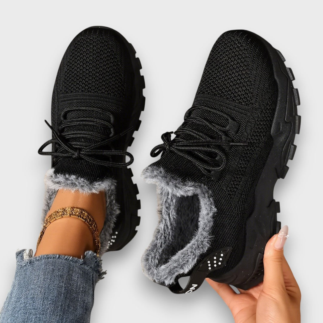 Black / 35 EU