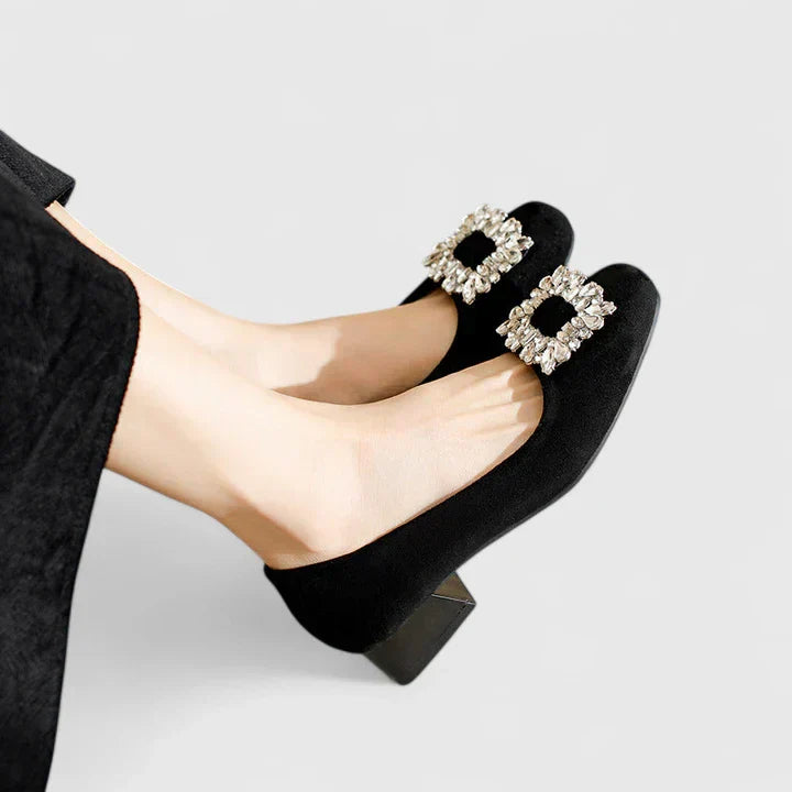 Black / 42 EU