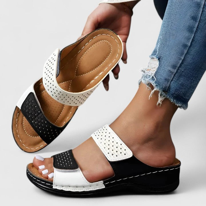 White-Black / 42 EU