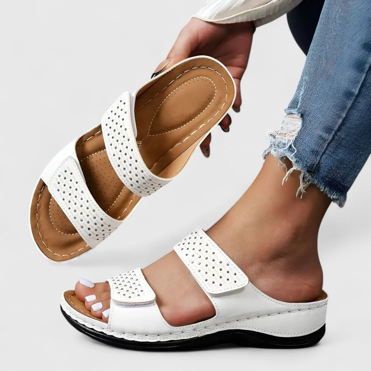 White / 37 EU