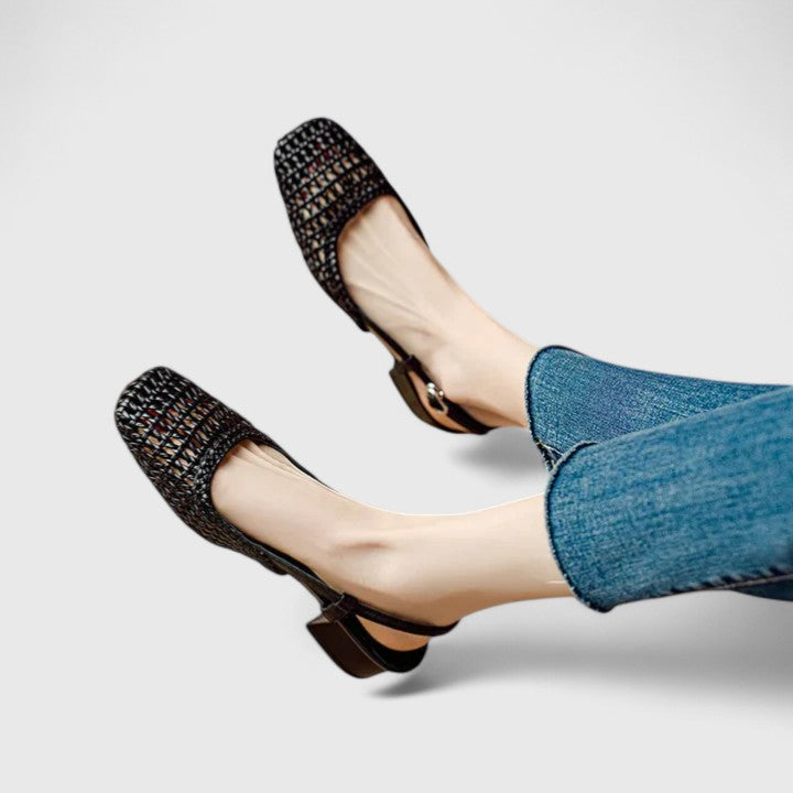 Black / 40 EU