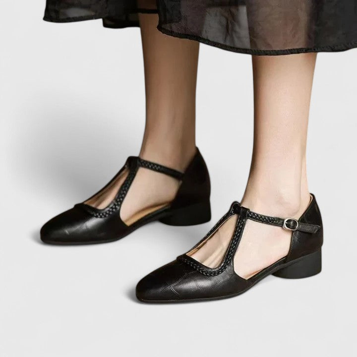 Black / 39 EU