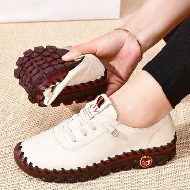 White / 38 EU