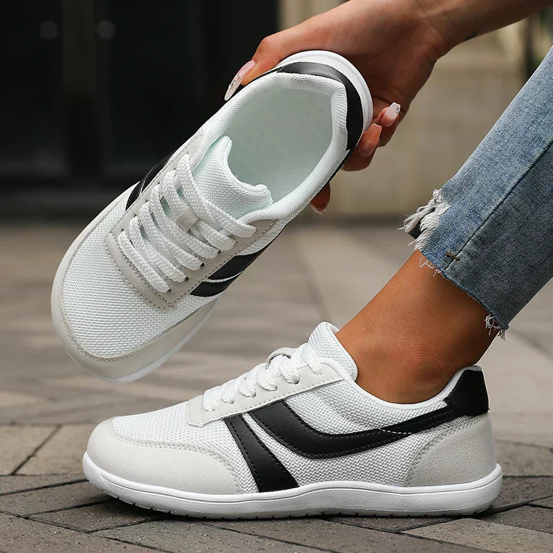 White Black / 38 EU