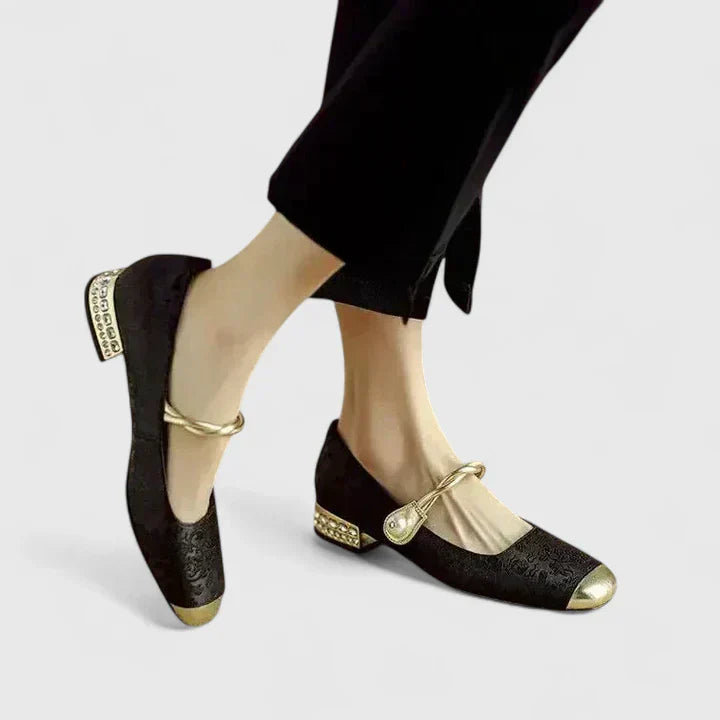 Black / 35 EU