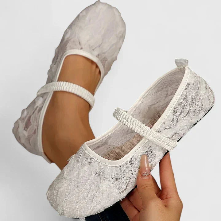 White / 42 EU
