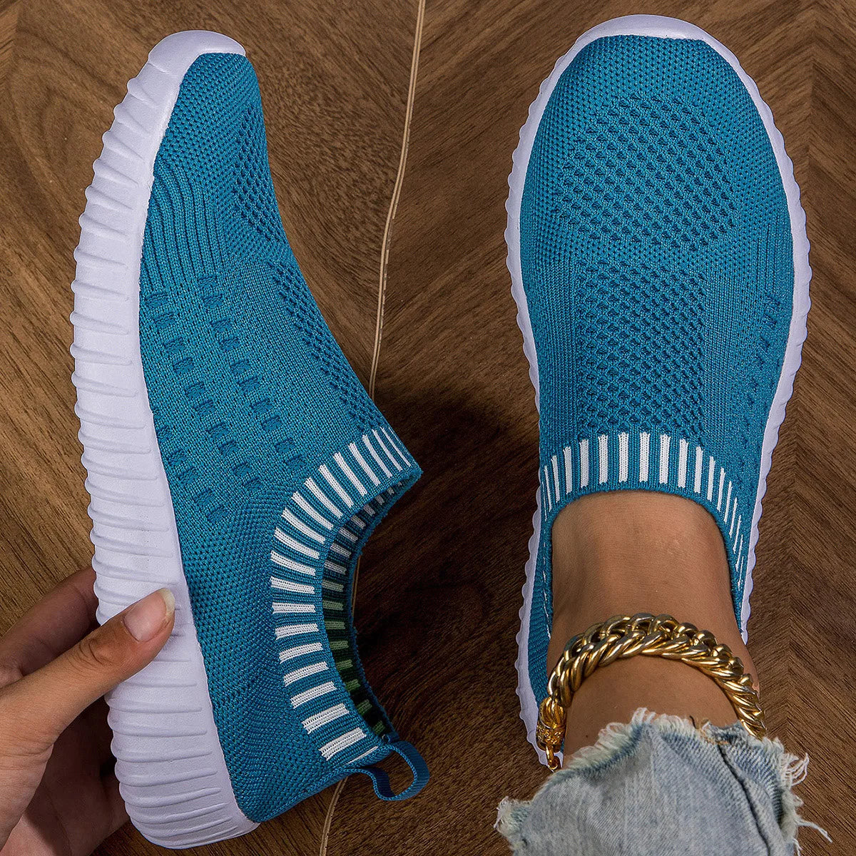 Sky Blue / 42 EU