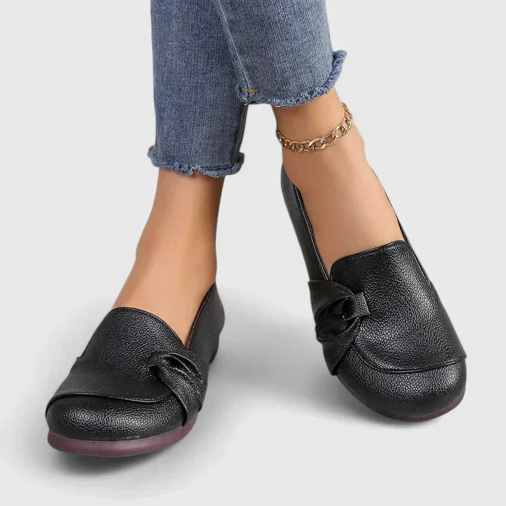 Black / 43 EU