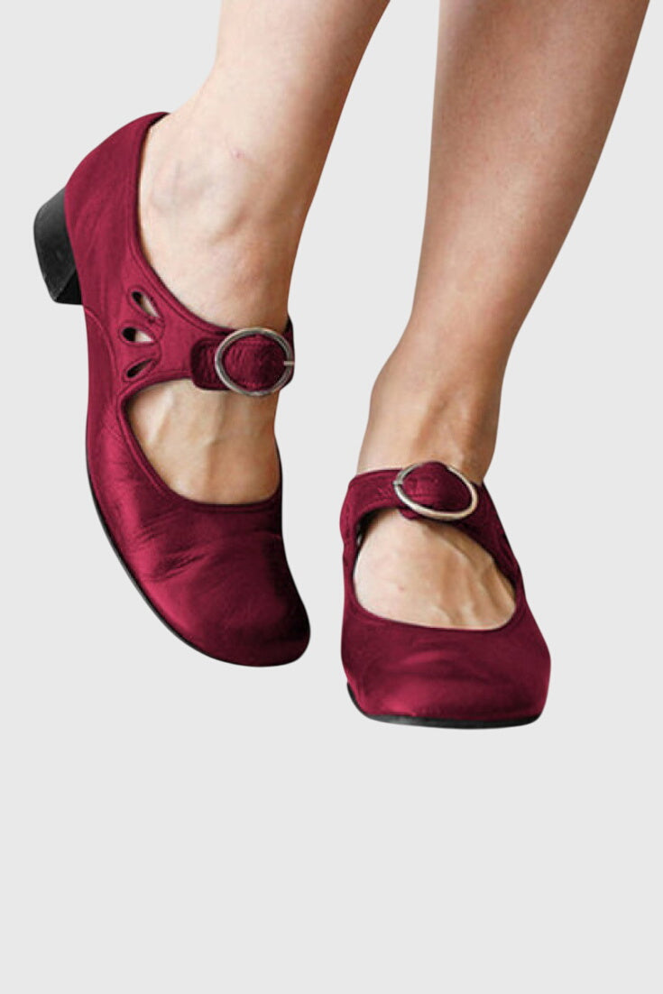 Red / 43 EU