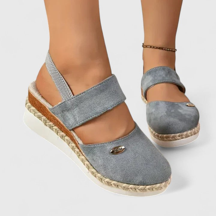 Gray / 42 EU