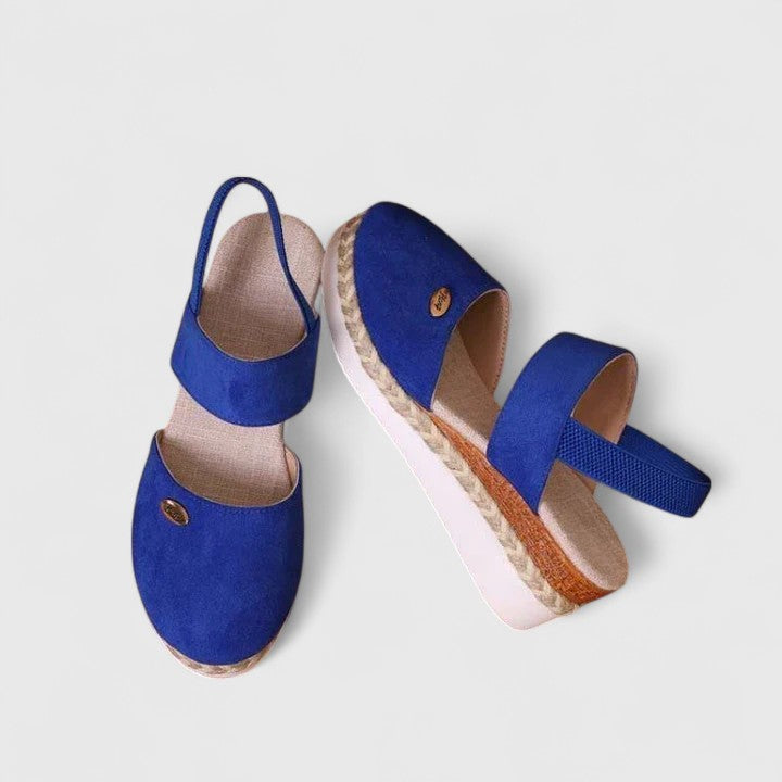 Blue / 42 EU