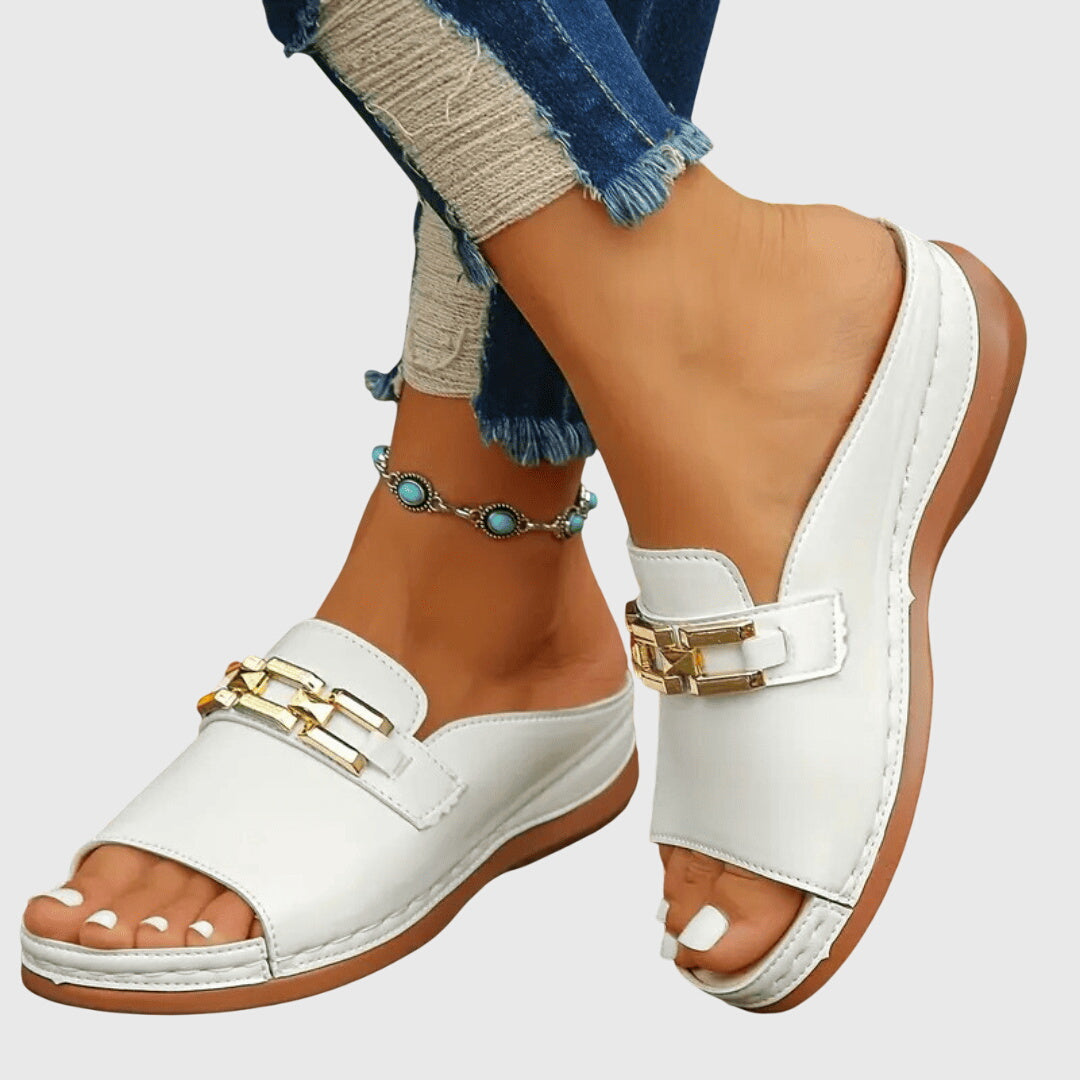 White / 42 EU