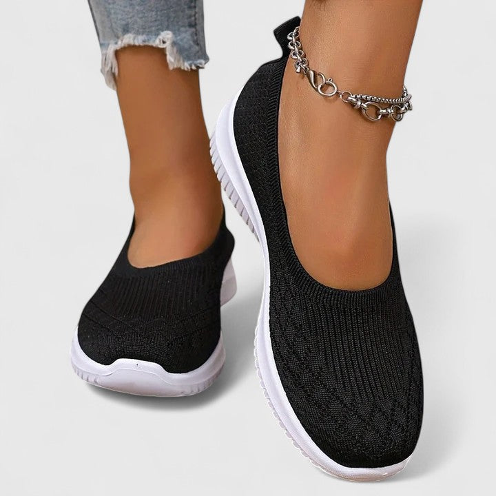 Black / 43 EU