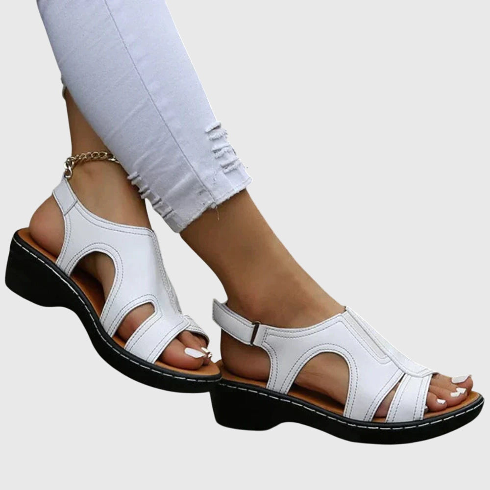 White / 43 EU