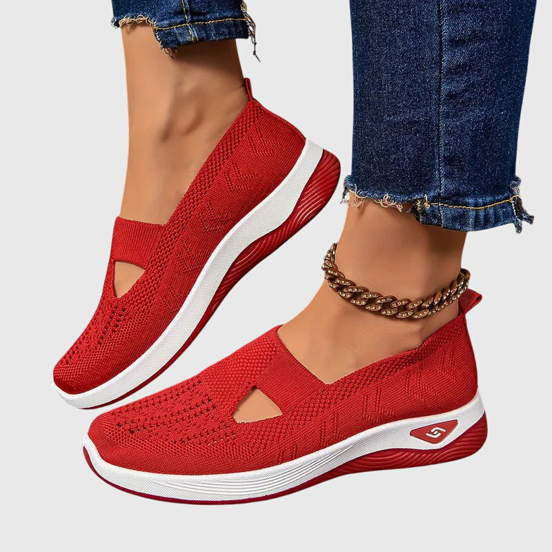 Red / 43 EU