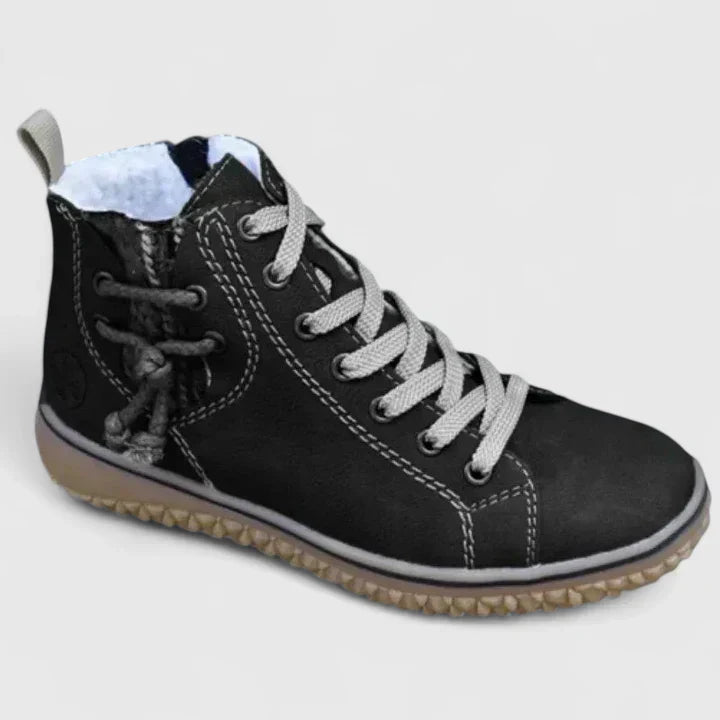Black / 42 EU