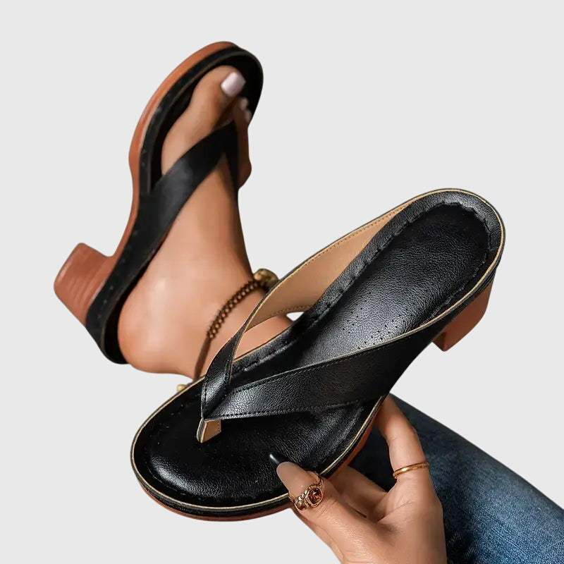 Black / 43 EU