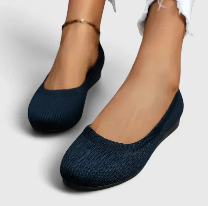Navy Blue / 42 EU