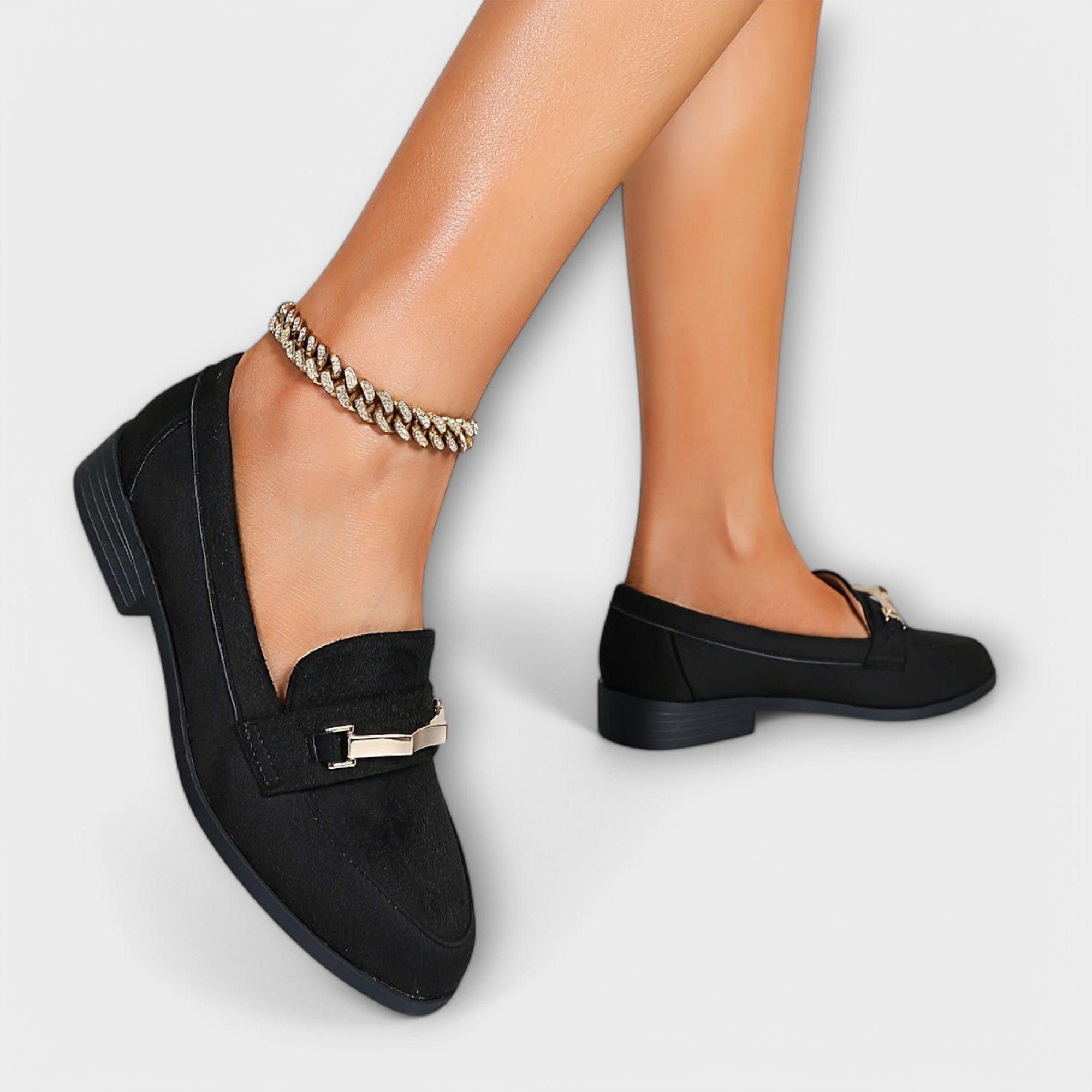 Black / 42 EU