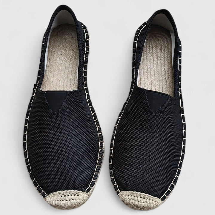 Black / 43 EU