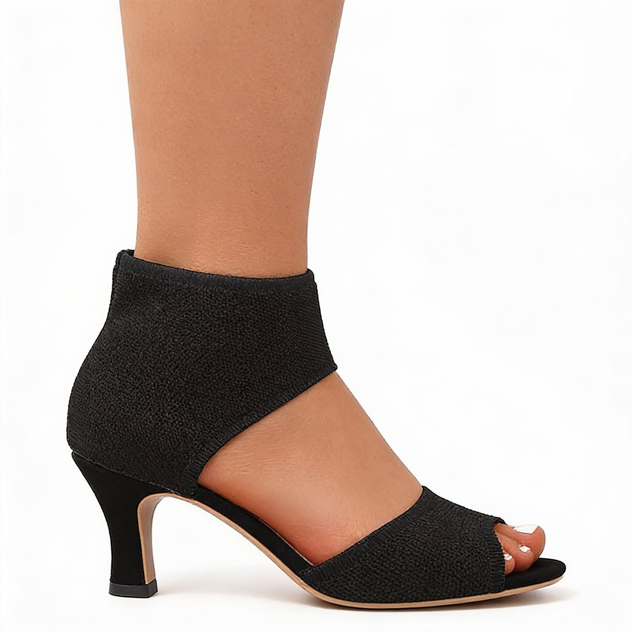 Black / 35 EU